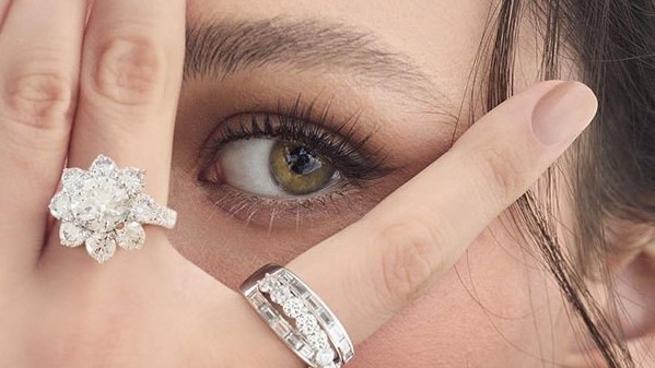 Chụp ảnh trên tạp chí, con dâu David Beckham tâm sự về nghề nghiệp, gia đình, sở thích