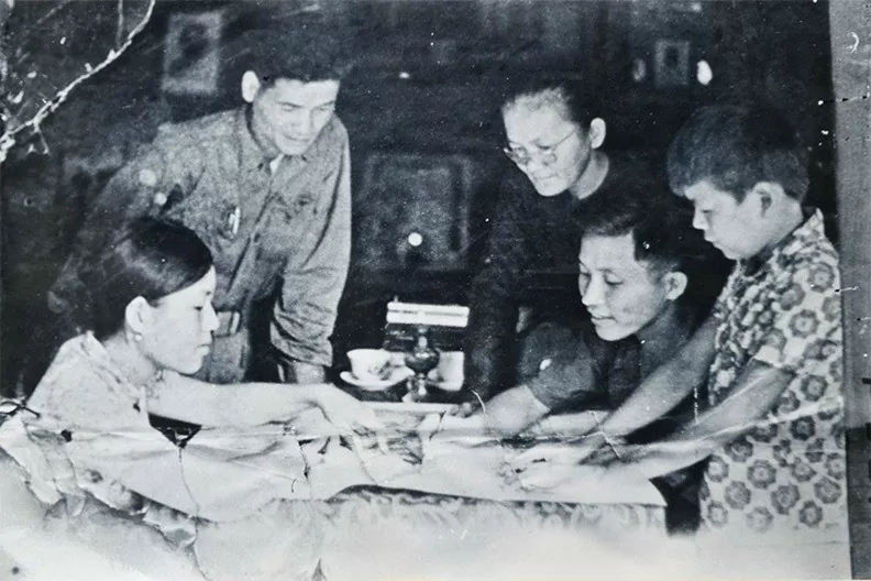 Những trận đánh lịch sử trong ký ức Tướng Quân đội nhân dân Việt Nam: Những trận đánh lịch sử trong ký ức Tướng Quân đội nhân dân Việt Nam: