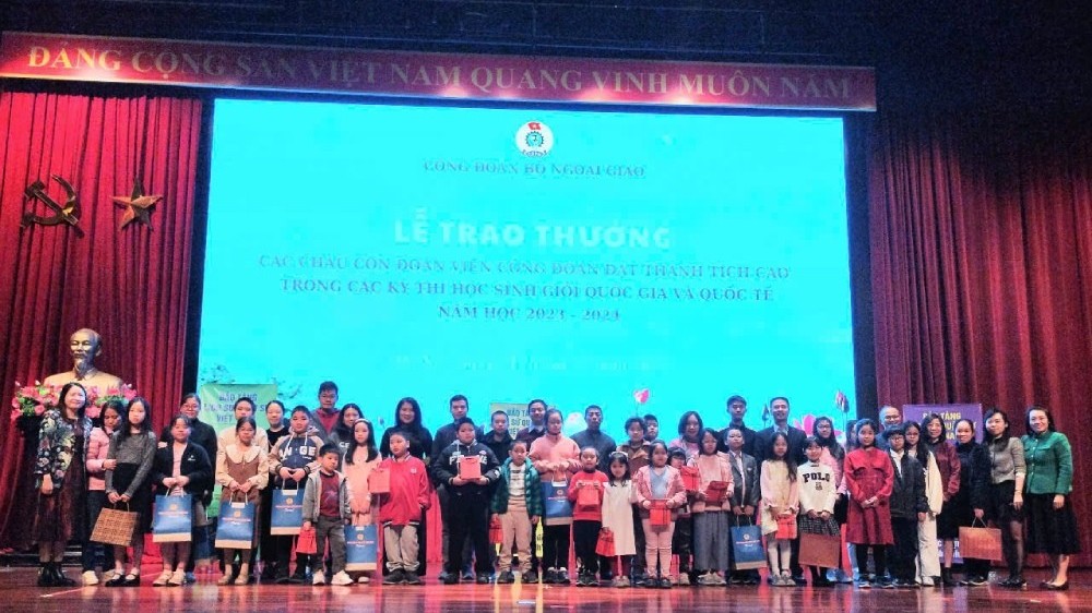 Biểu dương con đoàn viên Bộ Ngoại giao chinh phục các kỳ thi quốc gia và quốc tế