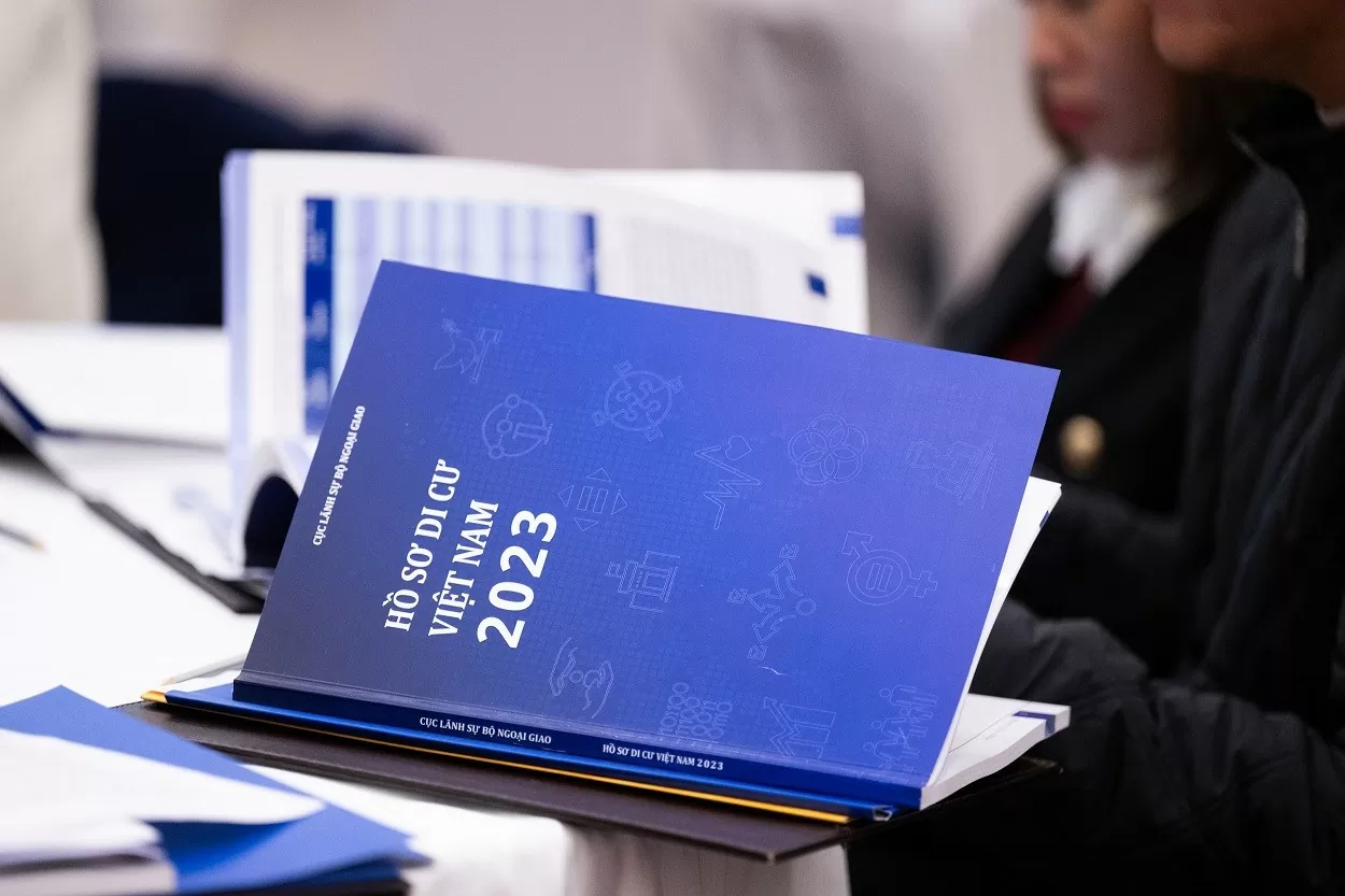 Trưởng Phái đoàn IOM ấn tượng trước nỗ lực triển khai Thỏa thuận toàn cầu về di cư hợp pháp, an toàn và trật tự của Việt Nam Trưởng Phái đoàn IOM ấn tượng trước nỗ lực triển khai Thỏa thuận toàn cầu về di cư hợp pháp, an toàn và trật tự của Việt Nam