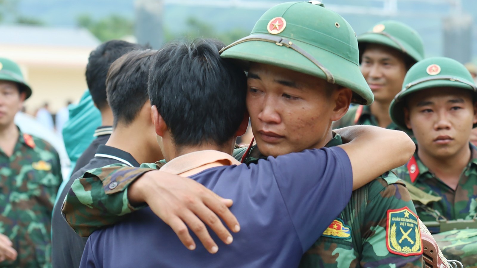 Đố vui cuối tuần: 'Từ nhân dân mà ra' là cuốn hồi ký nổi tiếng của ai?