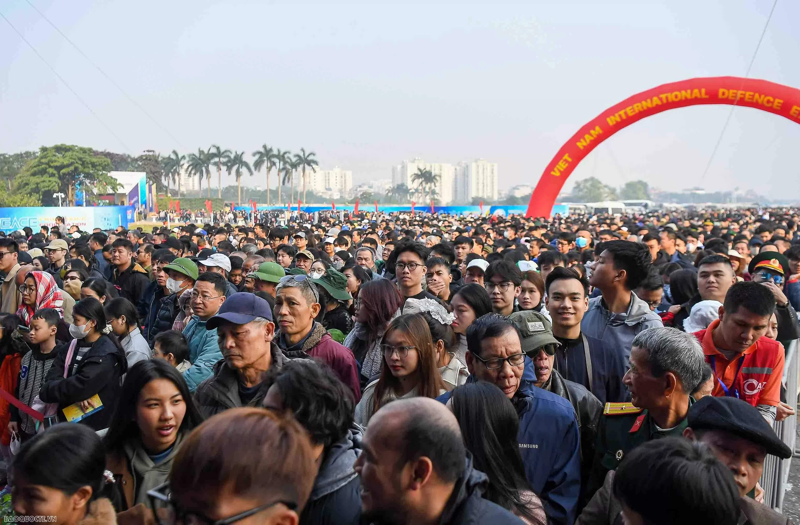 Chính thức người dân có thêm 1 ngày để tham quan Triển lãm Quốc phòng quốc tế Việt Nam Kéo dài thời gian tham quan Triển lãm Quốc phòng quốc tế, người dân cần lưu ý gì?