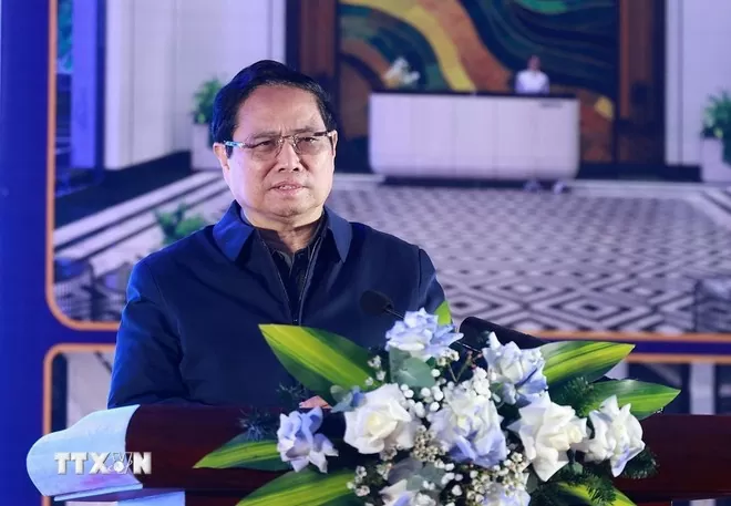 Thủ tướng Phạm Minh Chính khảo sát tuyến đường sắt Lào Cai-Hà Nội-Hải Phòng Thủ tướng Phạm Minh Chính khảo sát tuyến đường sắt Lào Cai-Hà Nội-Hải Phòng