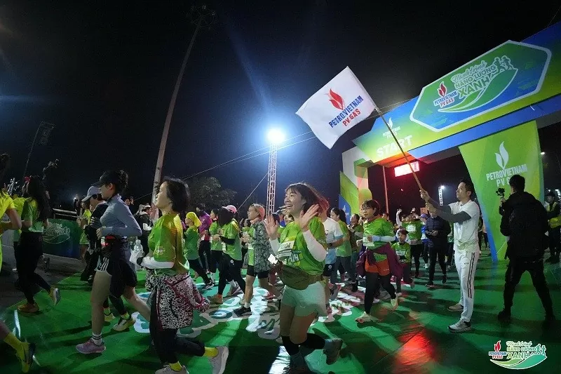 Giải chạy cùng hành động giảm phát thải, hướng đến một thế giới xanh Giải chạy cùng hành động giảm phát thải, hướng đến một thế giới xanh