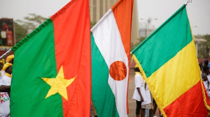 Ba nước Sahel đồng lòng 'dứt áo ra đi' khỏi ECOWAS, đặt quân đội ở mức báo động tối đa