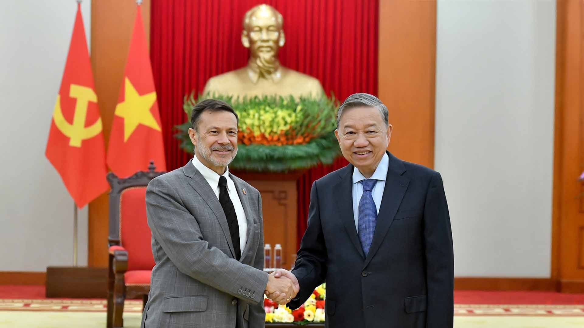 Tổng Bí thư Tô Lâm tiếp Đại sứ Australia tại Việt Nam Andrew Goledzinowski