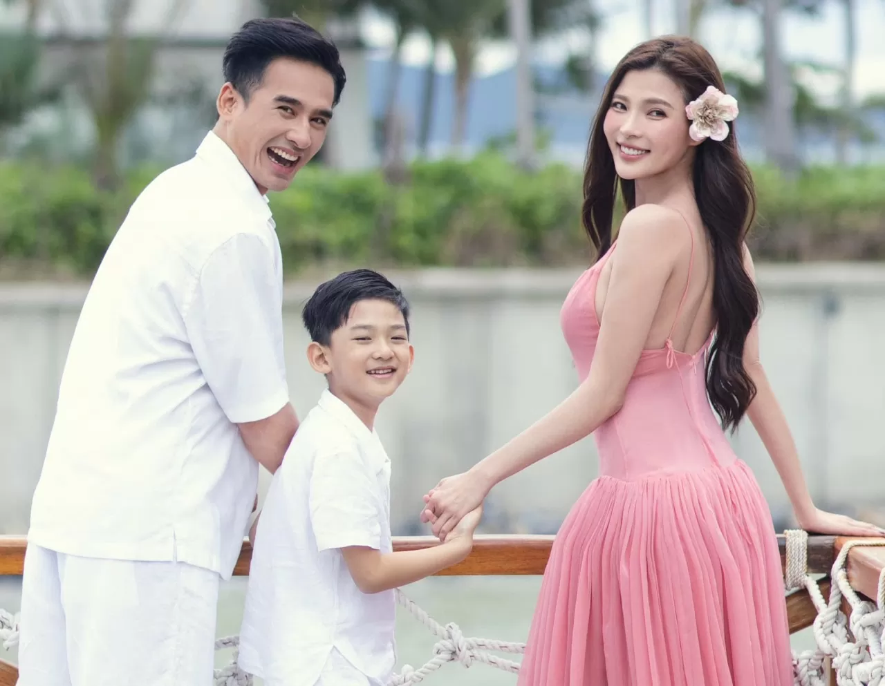 Không khí Noel ngập tràn trong mái ấm nhỏ của diễn viên Thúy Diễm Không khí Noel ngập tràn trong mái ấm nhỏ của diễn viên Thúy Diễm