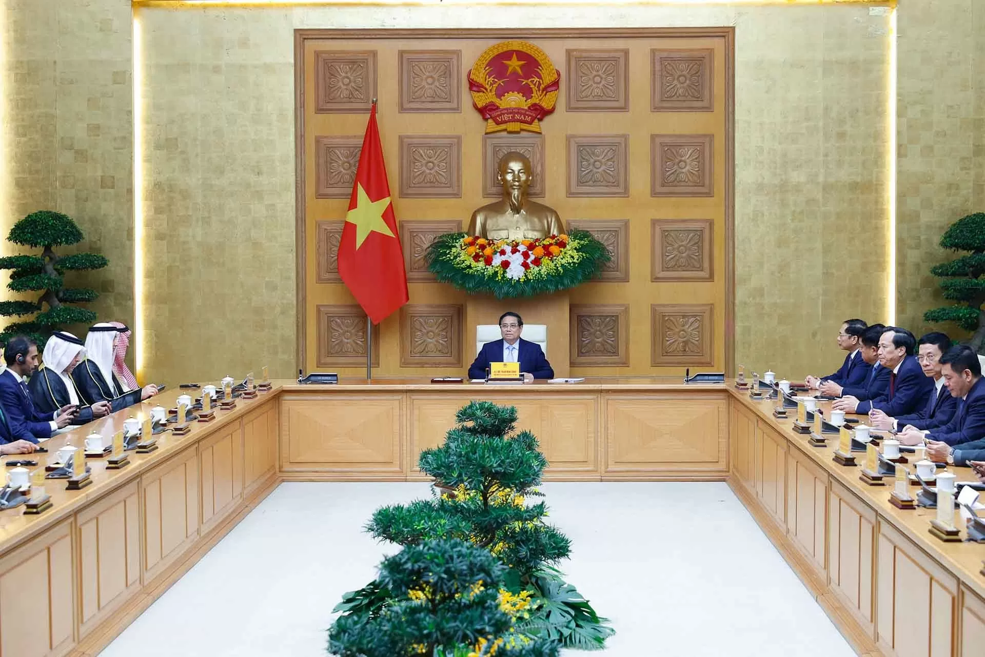 Saudi Arabia, UAE, Qatar hết sức coi trọng hợp tác với Việt Nam, làm cầu nối hợp tác giữa ASEAN và GCC Saudi Arabia, UAE, Qatar hết sức coi trọng hợp tác với Việt Nam, làm cầu nối hợp tác giữa ASEAN và GCC