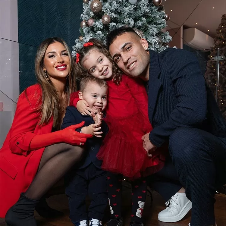 Hình ảnh sao sân cỏ thế giới vui bên gia đình đón Giáng sinh Hình ảnh sao sân cỏ thế giới vui bên gia đình đón Giáng sinh