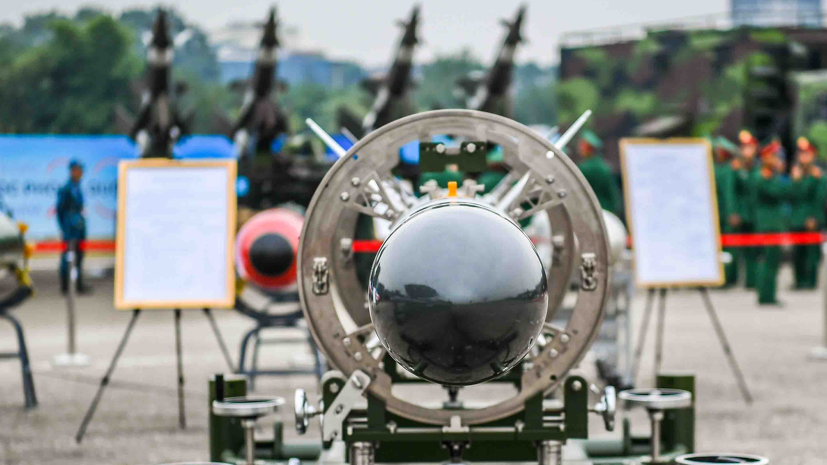 Tổ hợp tên lửa đất đối hải Trường Sơn và đạn diệt hạm Sông Hồng do Việt Nam sản xuất có gì đặc biệt?