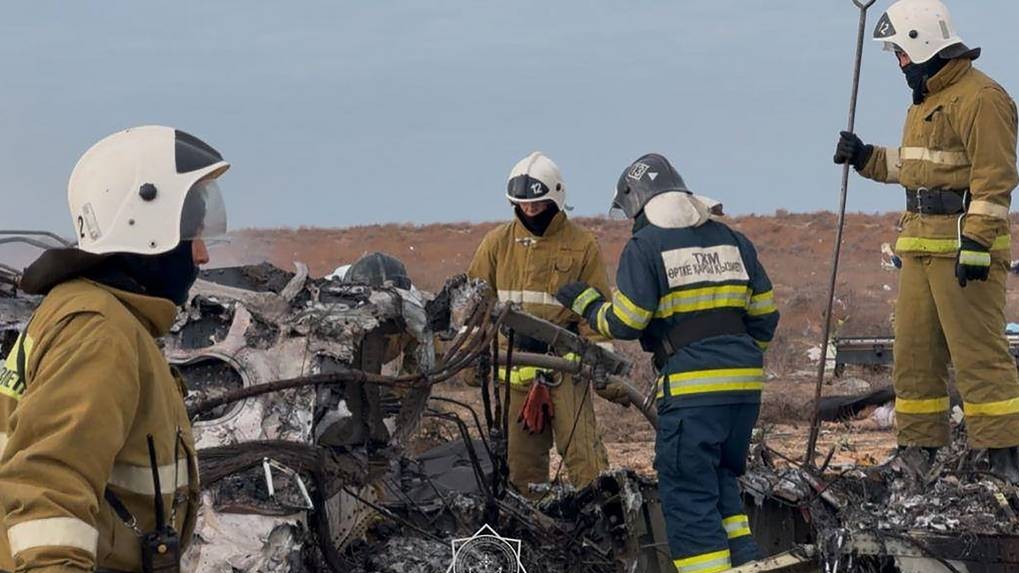 Vụ rơi máy bay tại Kazakhstan: Thêm tình tiết mới, NATO yêu cầu điều tra toàn diện, Nga phát cảnh báo chớ nên suy đoán