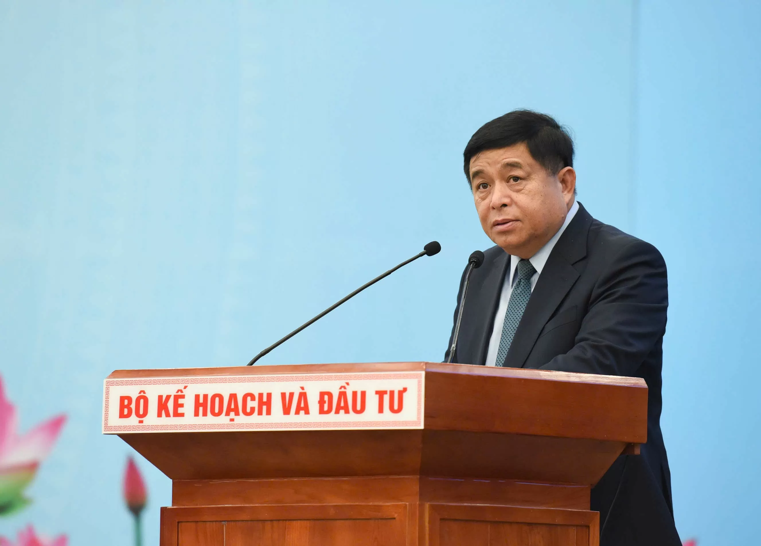 Bộ trưởng Bộ Kế hoạch và Đầu tư Nguyễn Chí Dũng. Bộ trưởng Bộ Kế hoạch và Đầu tư Nguyễn Chí Dũng.