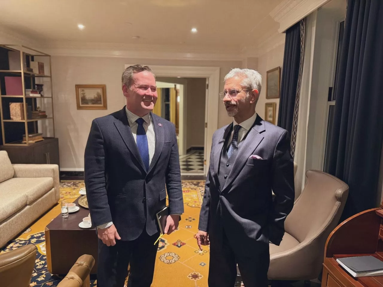  Ngoại trưởng Ấn Độ S Jaishankar đã gặp Cố vấn an ninh quốc gia (NSA) tiếp theo của Mỹ, ông Michael Walts tại Washington D.C ngày 27/12/2024. (Nguồn: X)