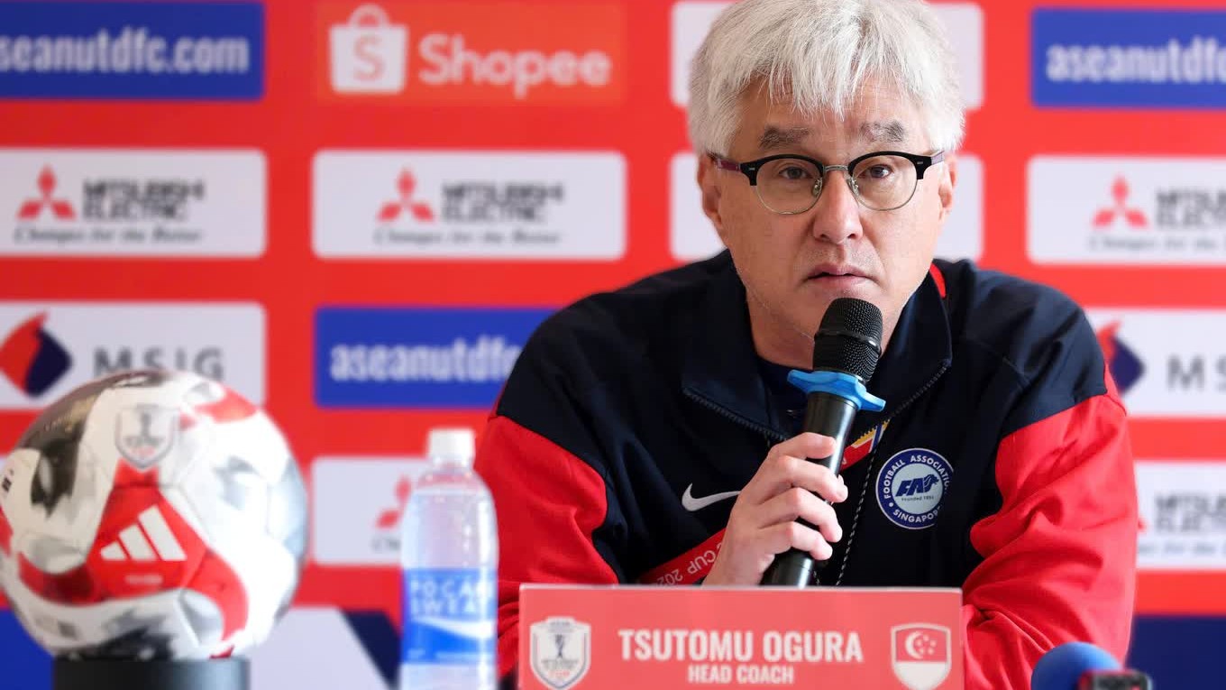 Trước giờ G gặp đội tuyển Việt Nam, HLV Singapore bày tỏ dè dặt, nhắc đến tiền đạo Xuân Son