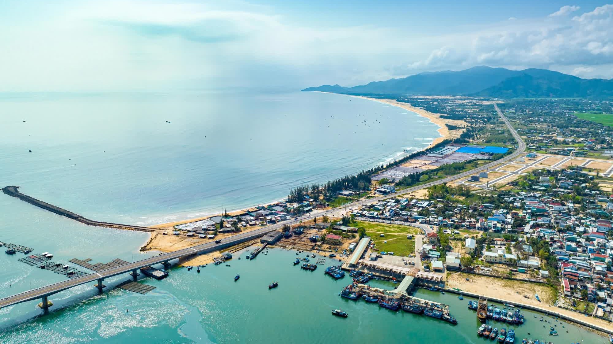 Kinh tế Bình Định năm 2024 tăng 7,78%, một lĩnh vực thắng lợi toàn diện