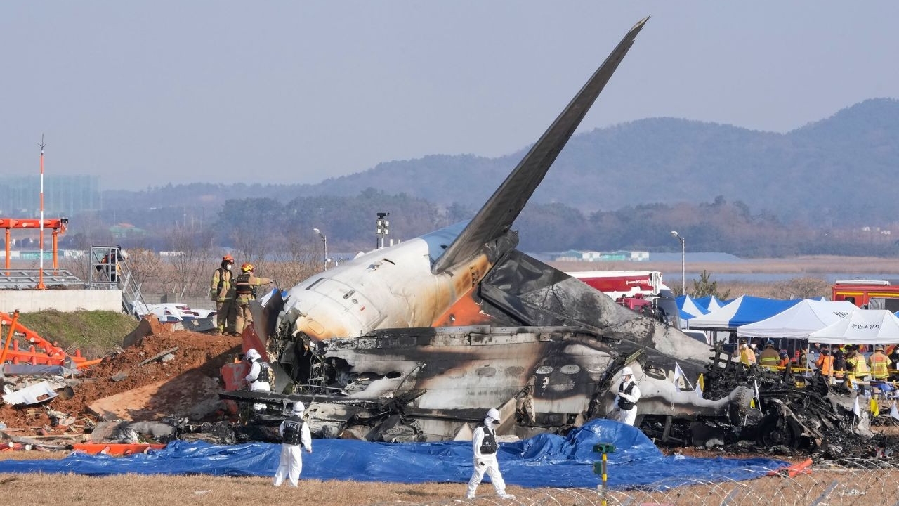 Báo cáo đầu tiên về vụ tai nạn máy bay tại Hàn Quốc