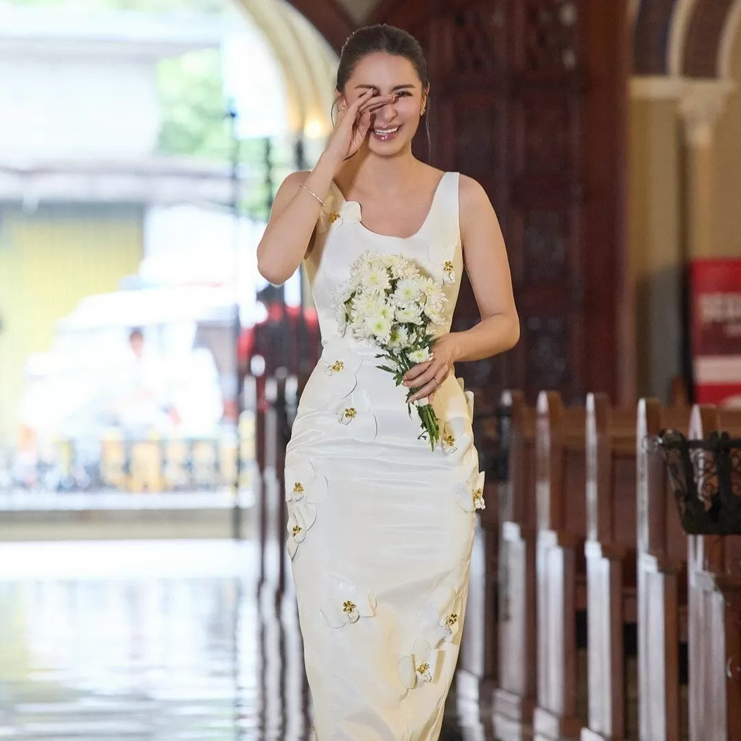 Kỷ niệm 10 năm ngày cưới, mỹ nhân Marian Rivera diện đầm của nhà thiết kế Việt Kỷ niệm 10 năm ngày cưới, mỹ nhân Marian Rivera diện đầm của nhà thiết kế Việt