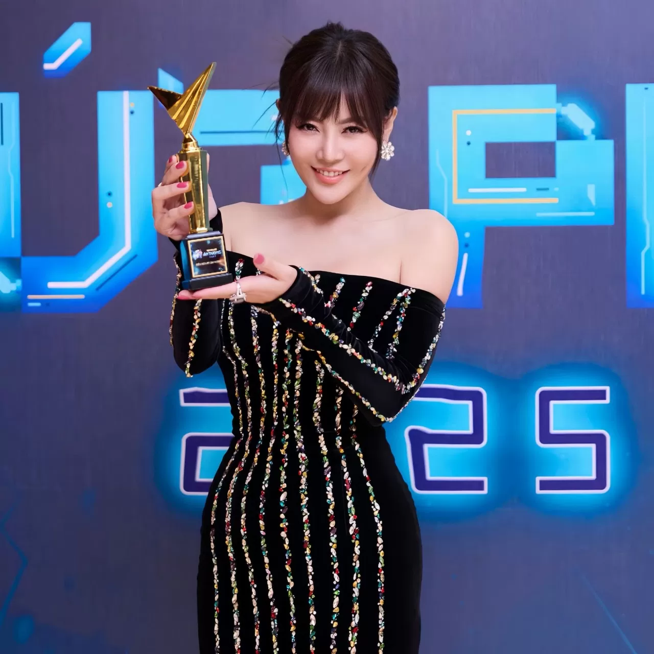 Nhan sắc nữ diễn viên ấn tượng Thanh Hương Nhan sắc nữ diễn viên ấn tượng Thanh Hương