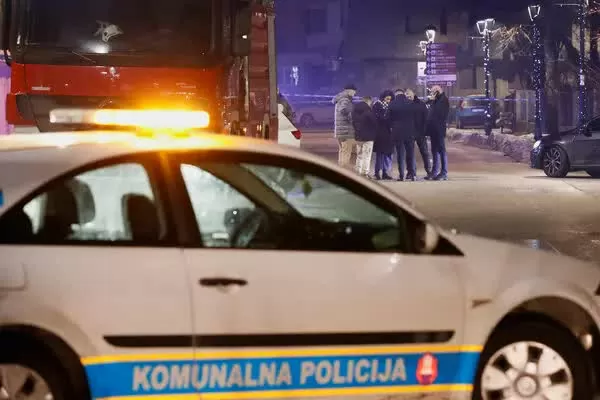 Cảnh sát hiện đang truy tìm đối tượng cũng như tiến hành điều tra làm rõ vụ việc. (Nguồn: The New York Times) Cảnh sát hiện đang truy tìm đối tượng cũng như tiến hành điều tra làm rõ vụ việc. (Nguồn: The New York Times)