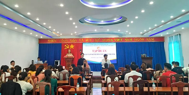 'Cầu nối' chiến lược đưa Bình Phước phát triển bền vững trong kỷ nguyên hội nhập 'Cầu nối' chiến lược đưa Bình Phước phát triển bền vững trong kỷ nguyên hội nhập