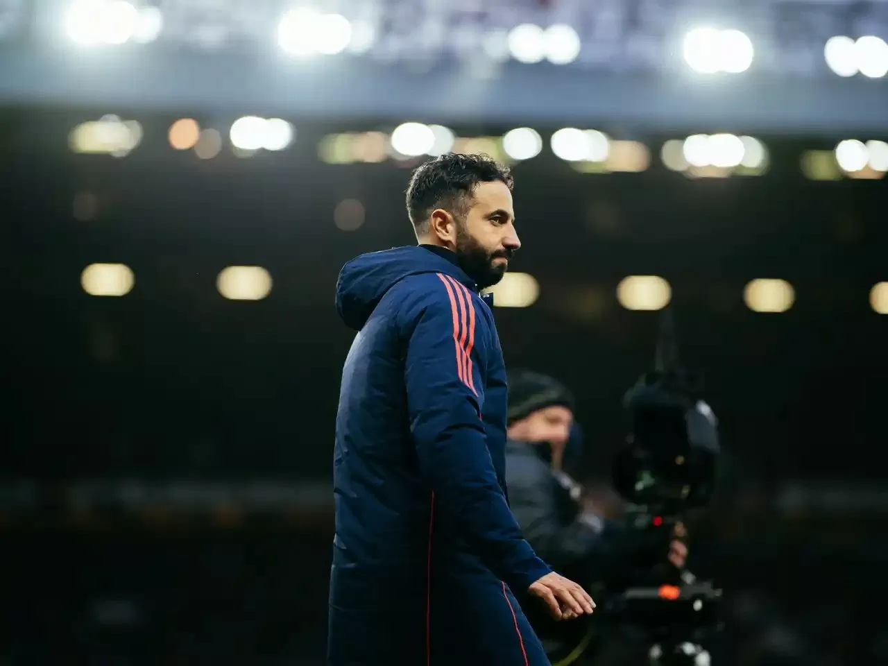 HLV Ruben Amorim yêu cầu MU mua chân sút Viktor Gyokeres ngay lập tức HLV Ruben Amorim yêu cầu MU mua chân sút Viktor Gyokeres ngay lập tức