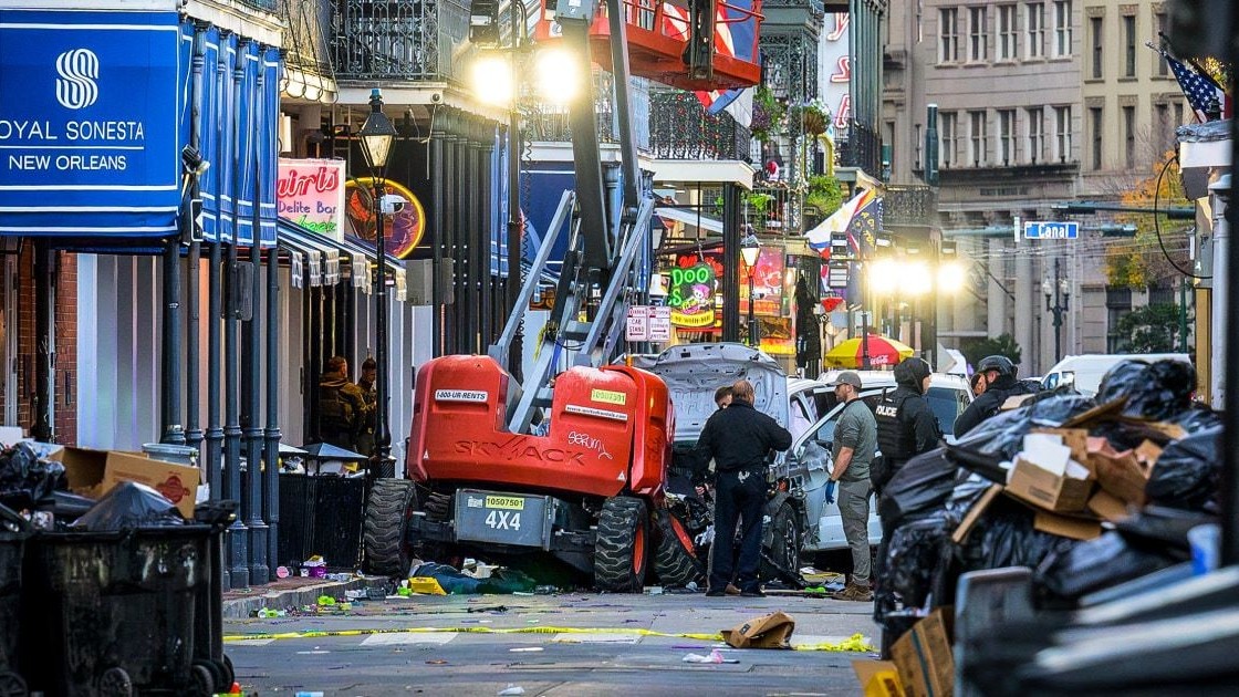 Ngày đầu Năm mới nghĩ về văn hoá súng đạn và sự bất an của nước Mỹ