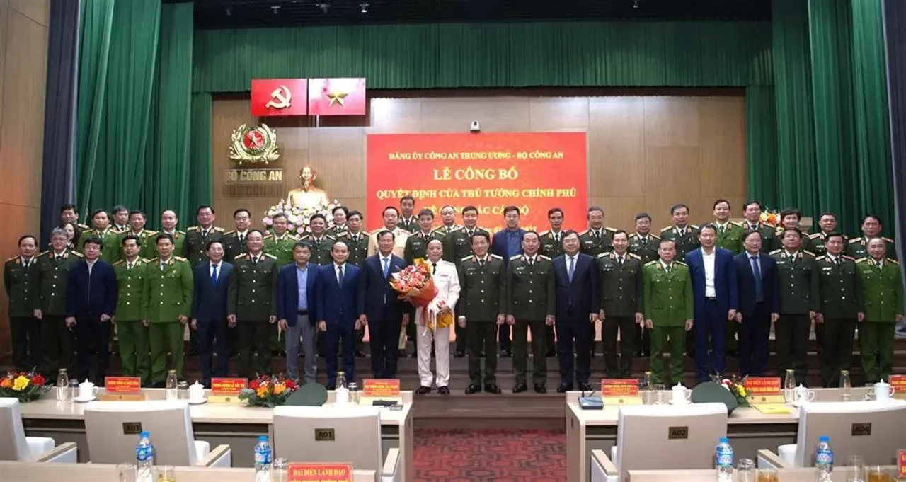 Trao quyết định bổ nhiệm Thứ trưởng Bộ Công an cho Thiếu tướng Đặng Hồng Đức Trao quyết định bổ nhiệm Thứ trưởng Bộ Công an cho Thiếu tướng Đặng Hồng Đức