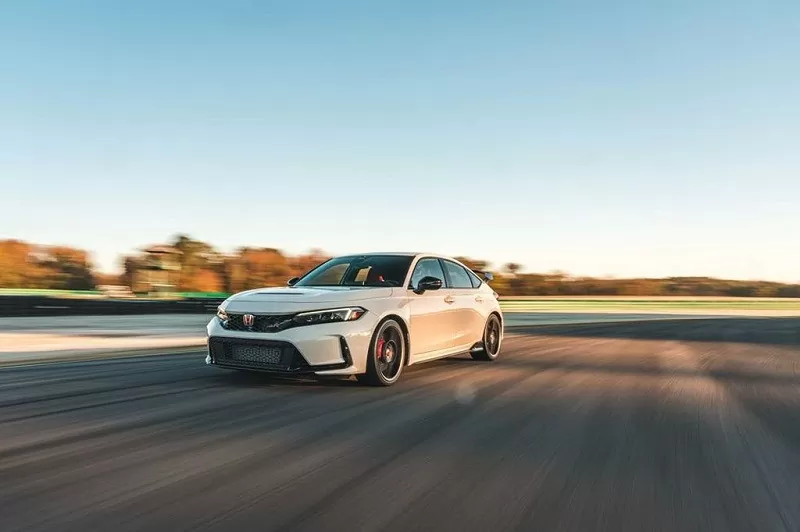 Honda Civic Type R tại Việt Nam âm thầm tăng giá bán Honda Civic Type R tại Việt Nam âm thầm tăng giá bán