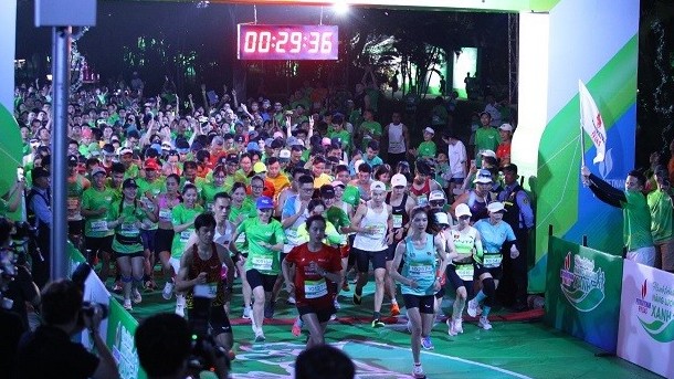 Hàng nghìn vận động viên cùng cam kết giảm phát thải carbon và bảo vệ môi trường sống