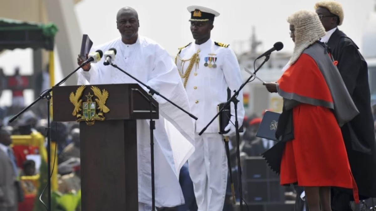 Ghana đón chào Tổng thống mới giữa những ngổn ngang cũ