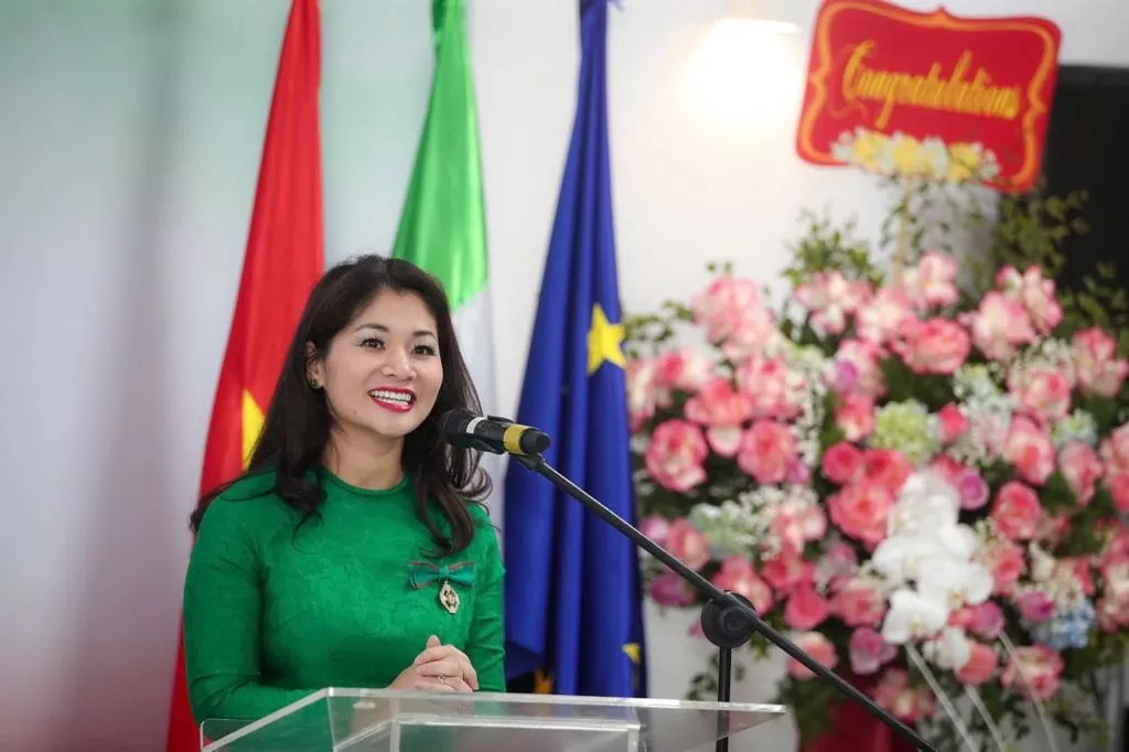 TS. Nguyễn Phương Hòa được Italy vinh danh với Huân chương Công trạng TS. Nguyễn Phương Hòa được Italy vinh danh Huân chương Công trạng