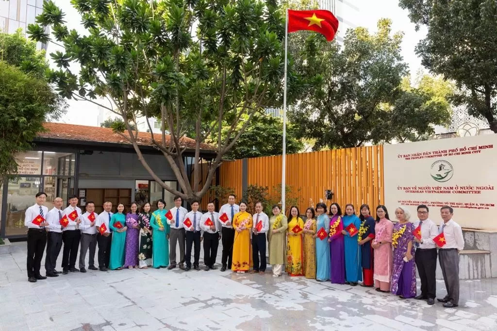 Kiều bào sum họp mừng Xuân Ất Tỵ tại TP. Hồ Chí Minh Kiều bào sum họp mừng Xuân Ất Tỵ tại TP. Hồ Chí Minh