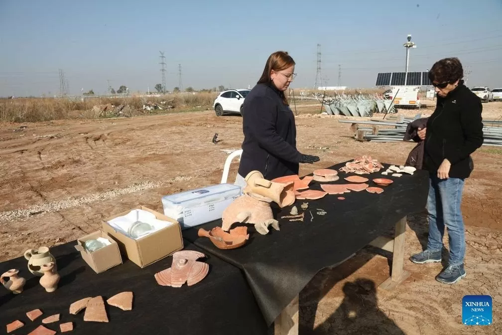 Israel phát hiện tu viện 1.500 năm với sàn phủ đầy màu sắc Israel phát hiện tu viện 1.500 năm với sàn phủ đầy màu sắc