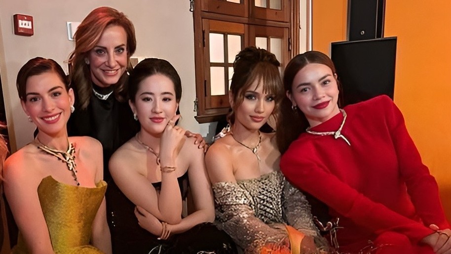 Lưu Diệc Phi, Hồ Ngọc Hà chung khung hình dự sự kiện thời trang quốc tế