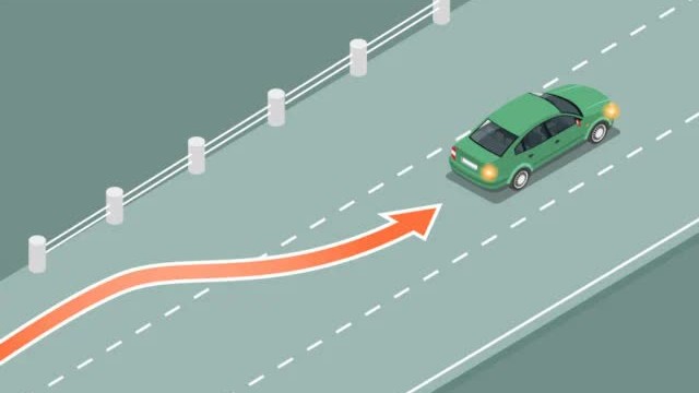 Mức phạt lỗi chuyển làn đường không đúng quy định năm 2025