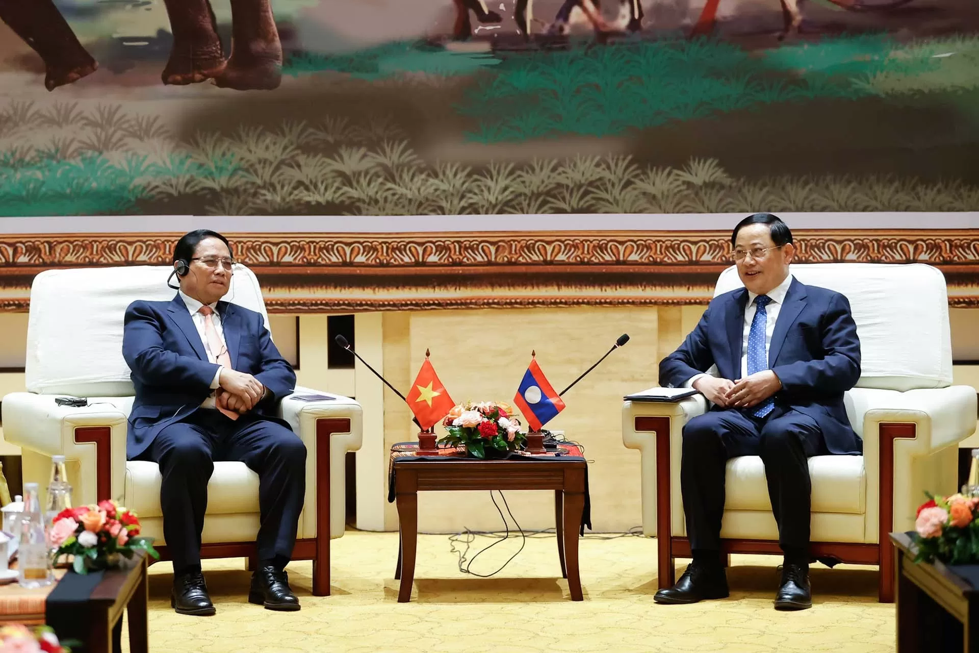 Thủ tướng Phạm Minh Chính và Thủ tướng Sonexay Siphandone đồng chủ trì Kỳ họp lần thứ 47 Ủy ban liên Chính phủ Việt Nam-Lào Thủ tướng Phạm Minh Chính và Thủ tướng Sonexay Siphandone đồng chủ trì Kỳ họp lần thứ 47 Ủy ban liên Chính phủ Việt Nam-Lào