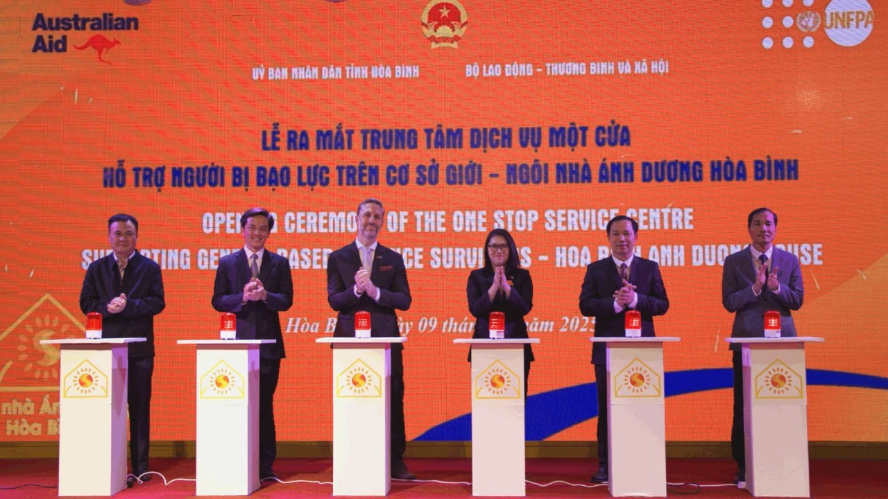 Ra mắt Ngôi nhà Ánh Dương tại Hoà Bình: Xua đi bóng tối của bạo lực giới