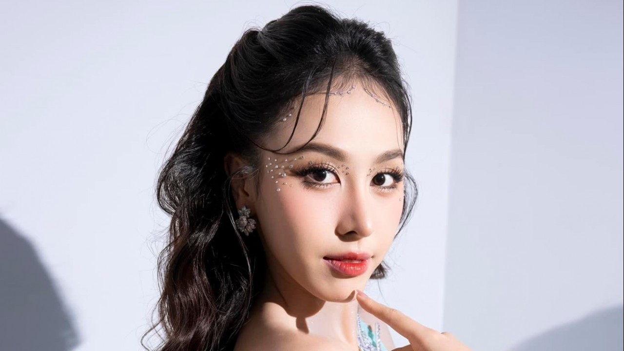 Á hậu Ngọc Hằng 'chiếm spotlight' mỗi khi xuất hiện