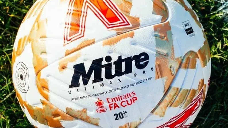 Trận Arsenal vs MU sử dụng quả bóng đặc biệt Ultimax Pro