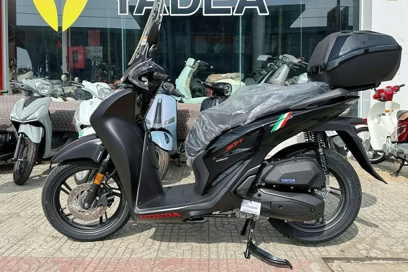 Cận cảnh Honda SH150i Sport Edition 2025 vừa về Việt Nam, giá hơn 200 triệu đồng
