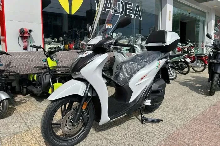 Cận cảnh Honda SH150i Sport Edition 2025 vừa về Việt Nam, giá hơn 200 triệu đồng