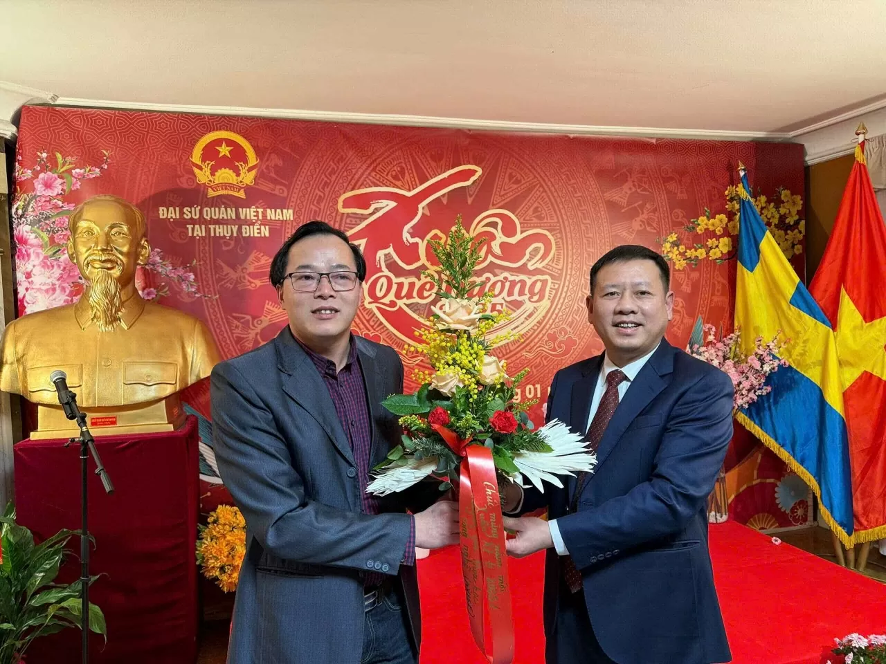 Ấm áp không khí Xuân Quê hương tại ‘mái nhà chung’ của người Việt ở Thuỵ Điển và Latvia Ấm áp không khí Xuân Quê hương tại ‘mái nhà chung’ của người Việt ở Thuỵ Điển và Latvia