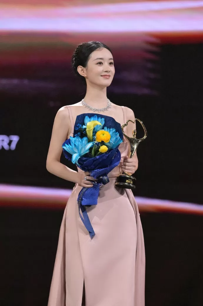 Diễn viên Triệu Lệ Dĩnh trở thành 'Nữ hoàng Weibo' 2024 Diễn viên Triệu Lệ Dĩnh trở thành 'Nữ hoàng Weibo' 2024