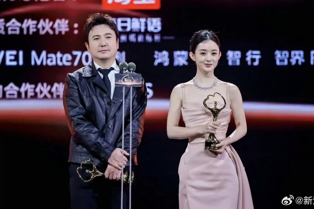 Diễn viên Triệu Lệ Dĩnh trở thành 'Nữ hoàng Weibo' 2024 Diễn viên Triệu Lệ Dĩnh trở thành 'Nữ hoàng Weibo' 2024