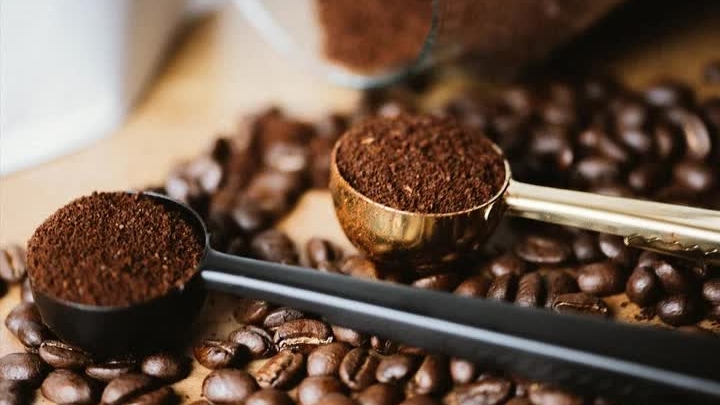 Giá cà phê hôm nay 14/1/2025: Giá cà phê robusta tiếp tục giảm mạnh phiên đầu tuần, hàng vụ mới đang gây sức ép, hàng Việt vẫn còn nhiều tiềm năng