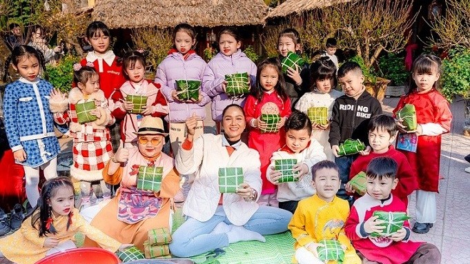 Cùng Hoa hậu H'hen Niê lan tỏa Tết yêu thương đến với trẻ em có hoàn cảnh khó khăn