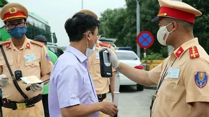 Chi tiết mức phạt nồng độ cồn của ô tô, xe máy mới nhất năm 2025