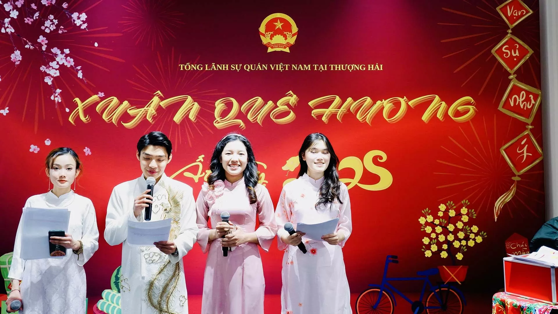 Tưng bừng Xuân Quê hương 2025 tại khu vực Hoa Đông, Trung Quốc Tưng bừng Xuân Quê hương 2025 tại khu vực Hoa Đông, Trung Quốc