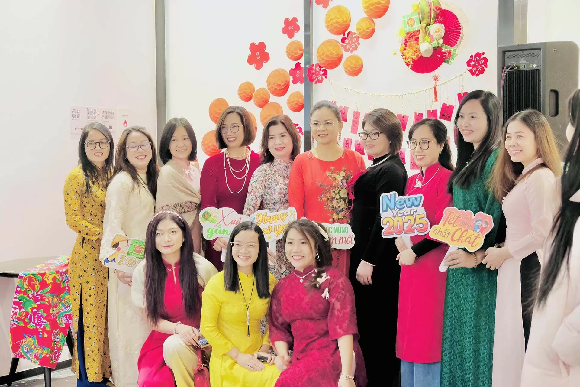 Tưng bừng Xuân Quê hương 2025 tại khu vực Hoa Đông, Trung Quốc Tưng bừng Xuân Quê hương 2025 tại khu vực Hoa Đông, Trung Quốc