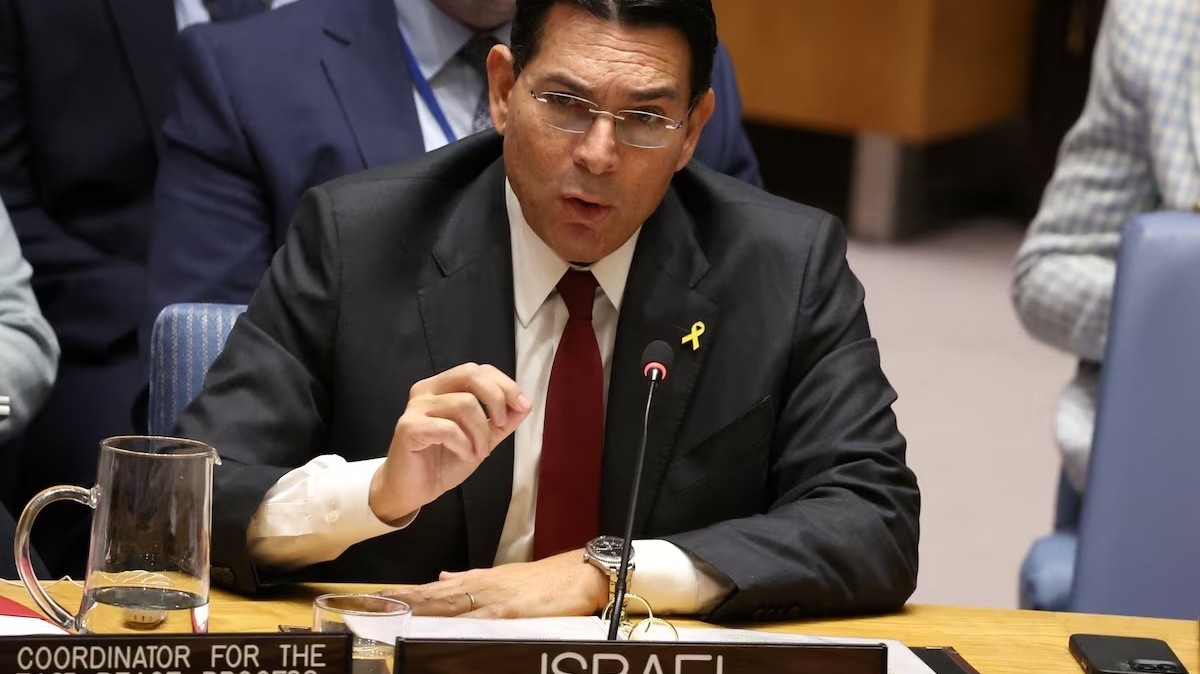 Israel cáo buộc Iran hỗ trợ Hezbollah 'hồi máu' và tái trang bị